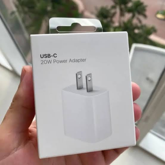 Apple 20W USB-C Power Adapter 2 Pin. 50% in 30min